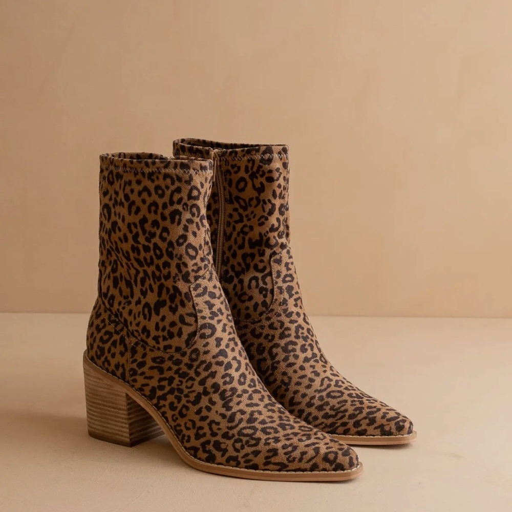 Leopard Print Block Heel Ankle Boots - Brown